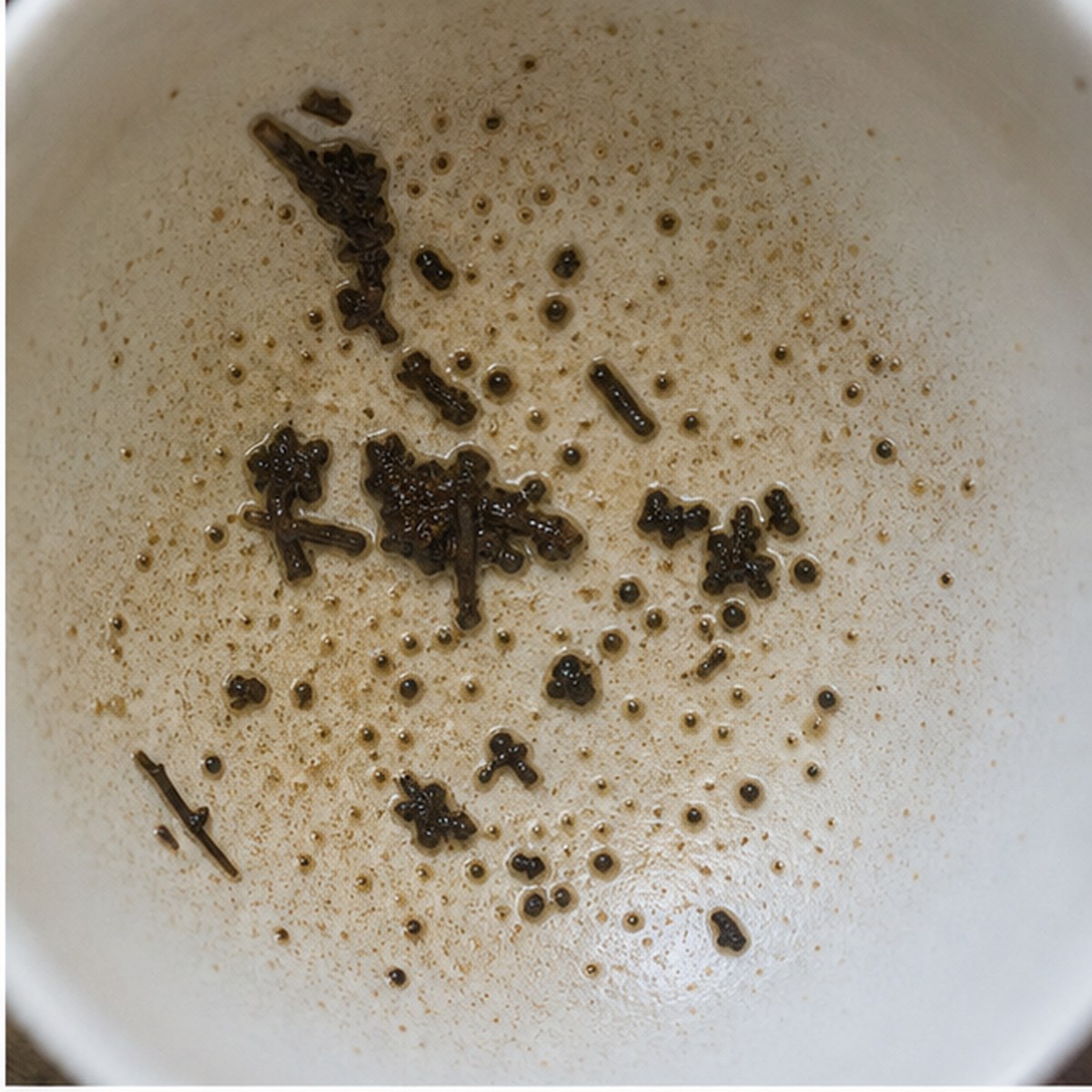 Magpie tea leaves cup variation one