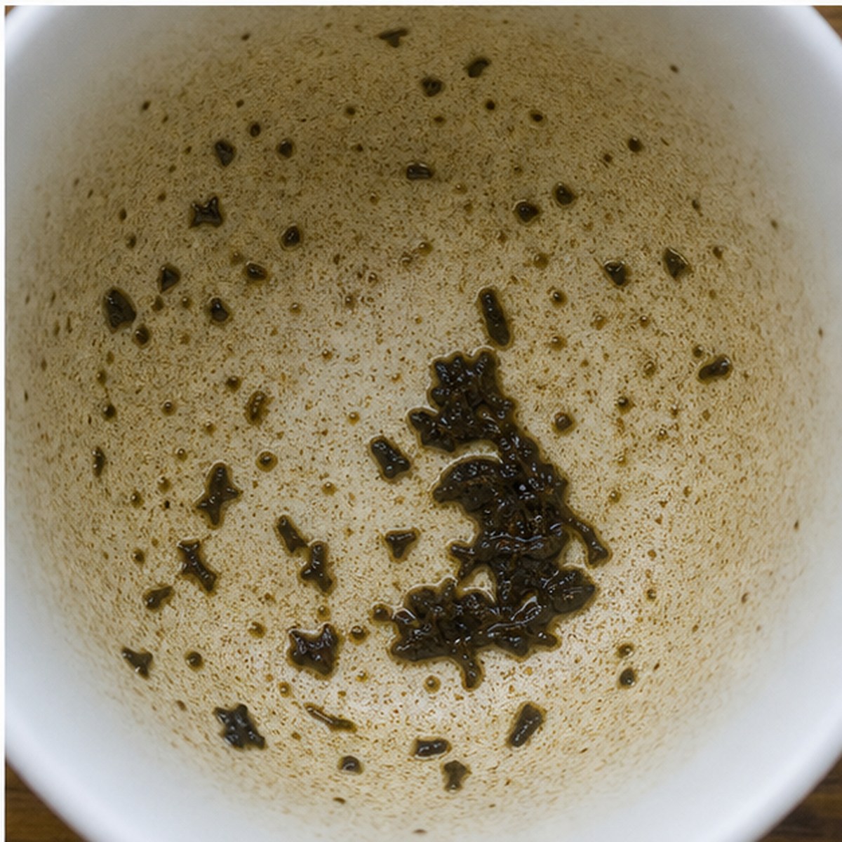 Mistletoe tea leaves cup variation three