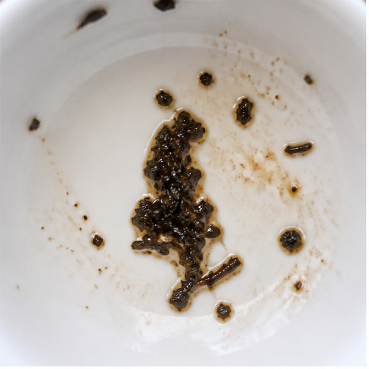 Nose tea leaf reading cup example