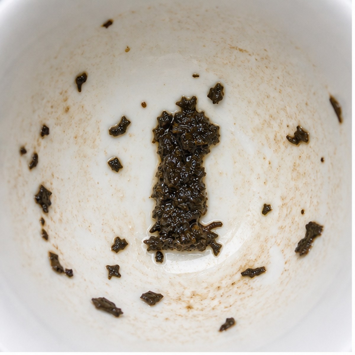 Pillar Box tea leaf reading cup example