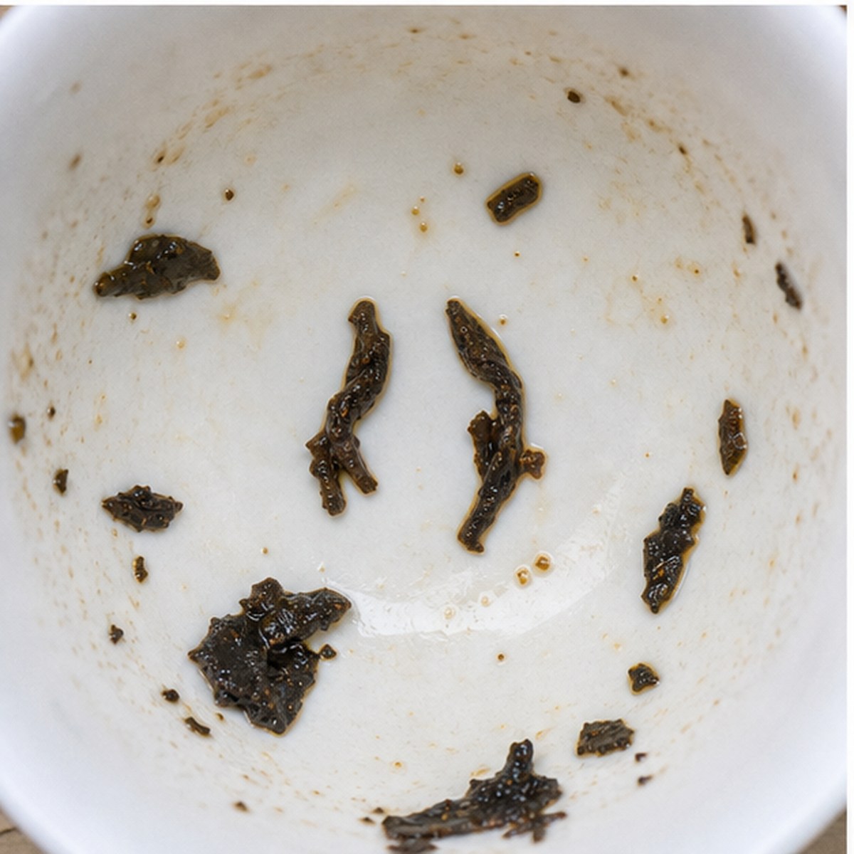 Pincers tea leaves cup variation two