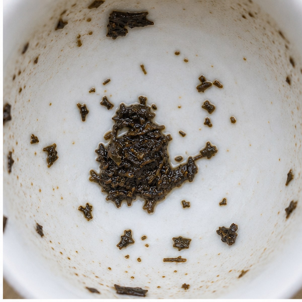 Pipe tea leaves cup variation one
