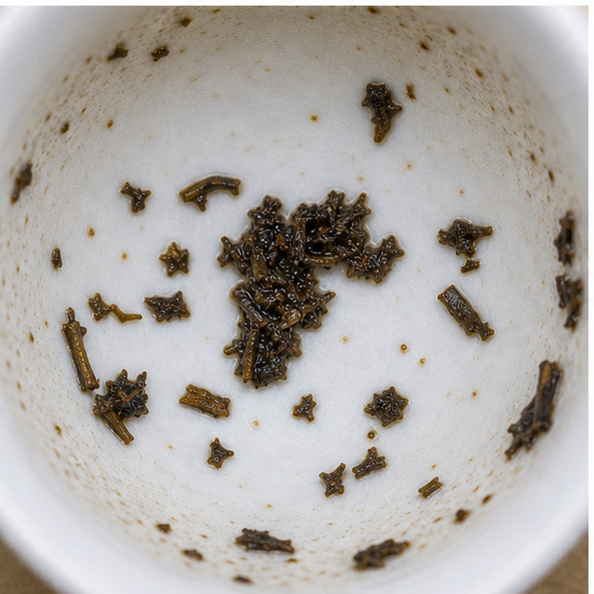 Pistol tea leaves cup variation two