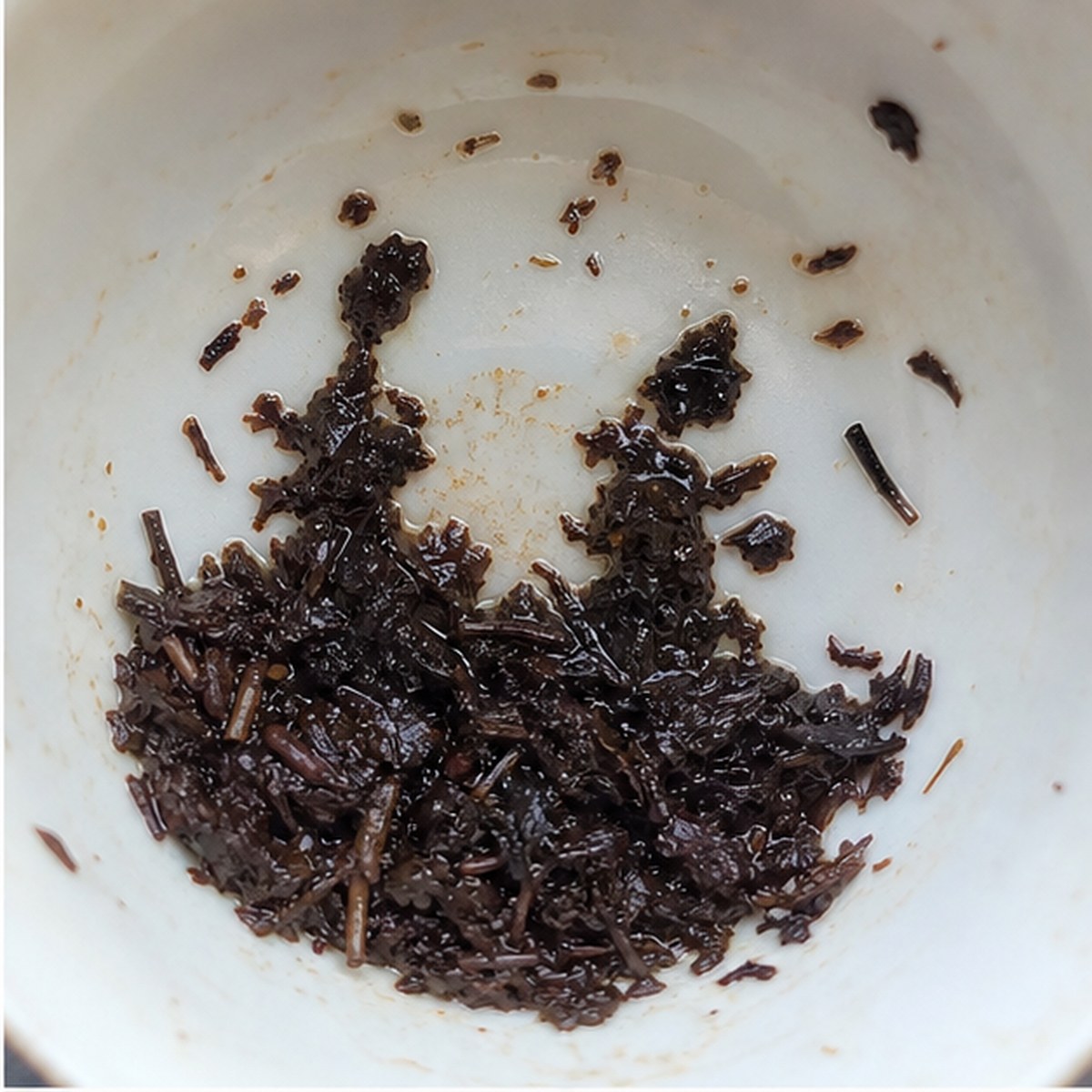 Punch-And-Judy tea leaves cup variation one
