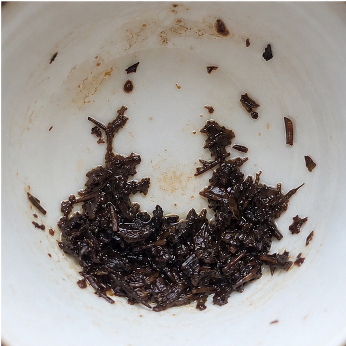 Punch-And-Judy tea leaves cup variation three