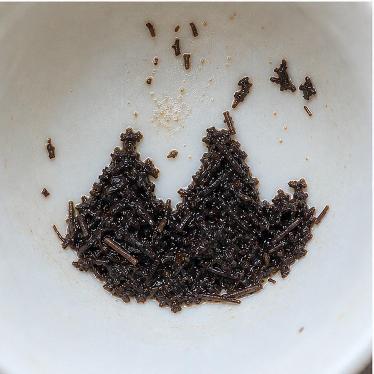 Pyramids tea leaves cup variation two