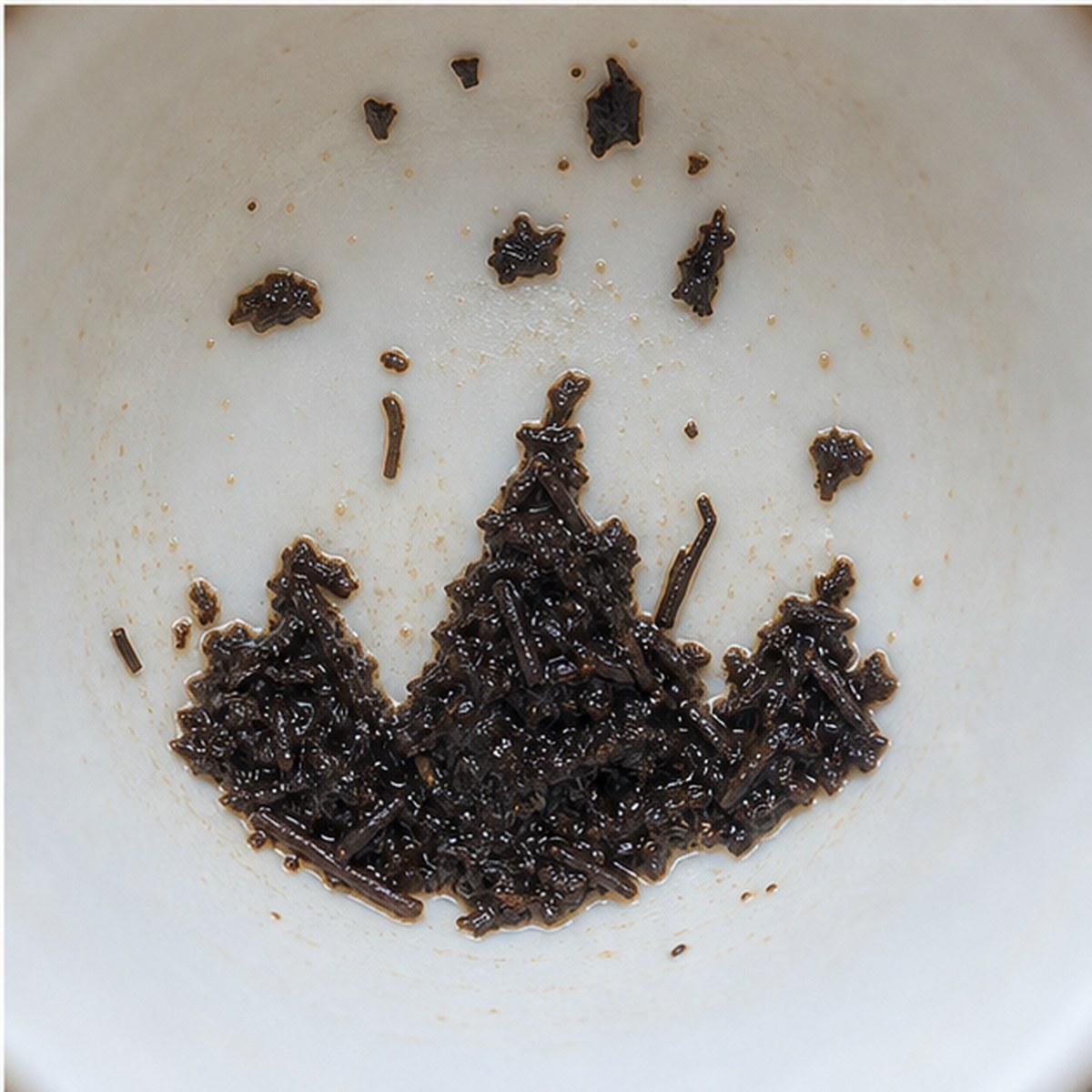 Pyramids tea leaves cup variation three