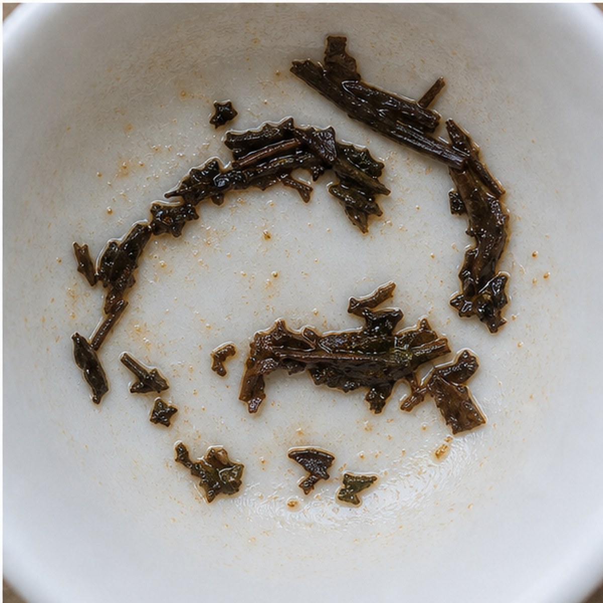 Quoits tea leaves cup variation three