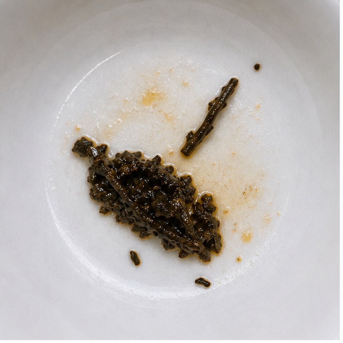 Scoop tea leaf reading cup example