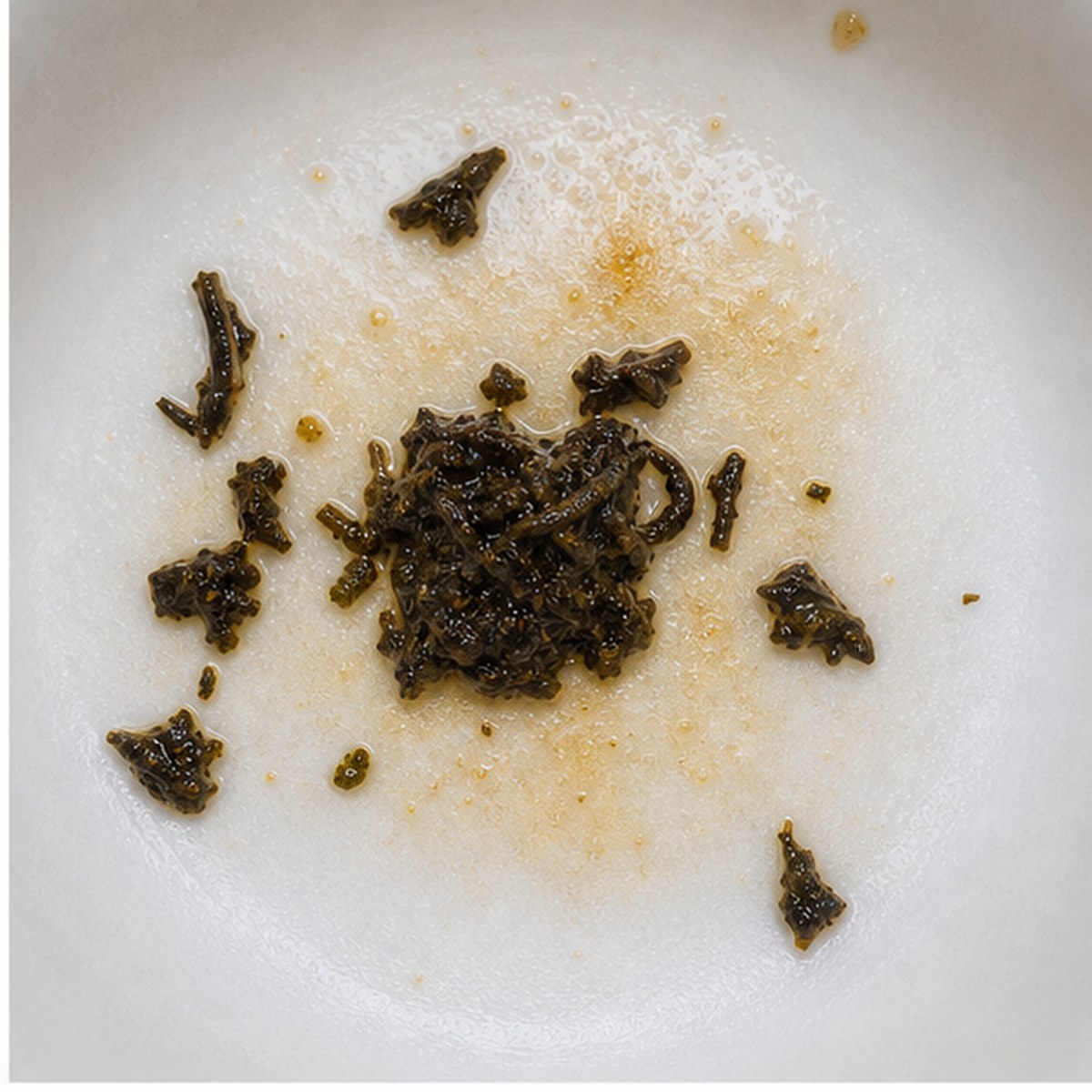Scuttle tea leaves cup variation one