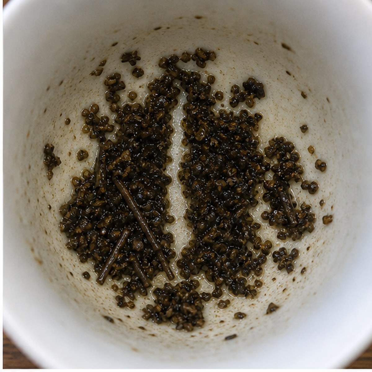 Straight Line tea leaves cup variation one