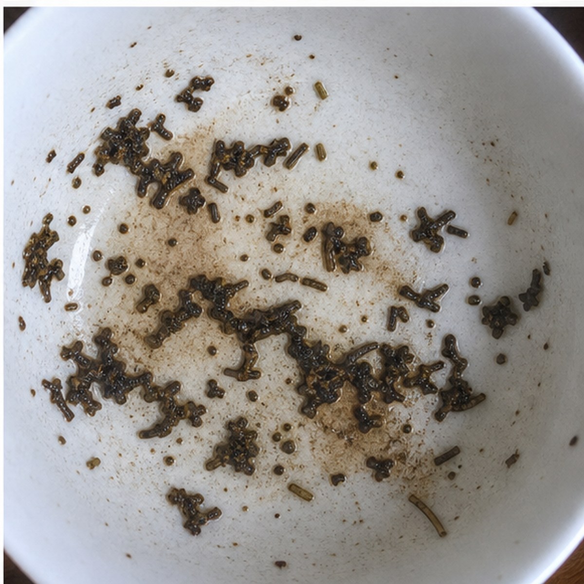 Wavy Lines tea leaves cup variation three
