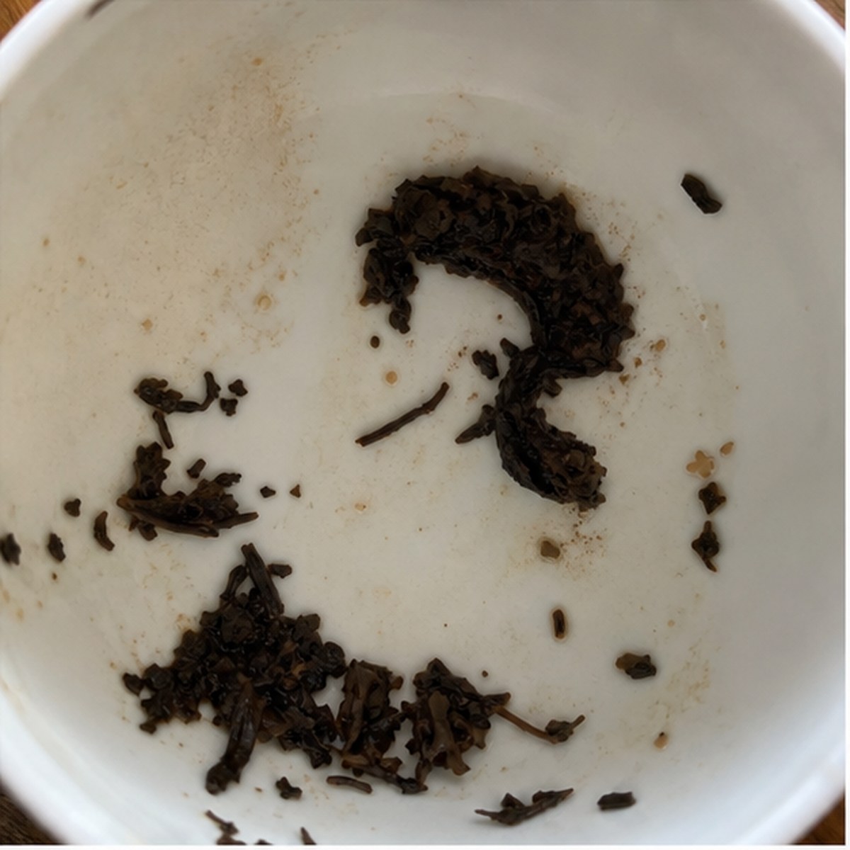 Widow'S Bonnet tea leaf reading cup example