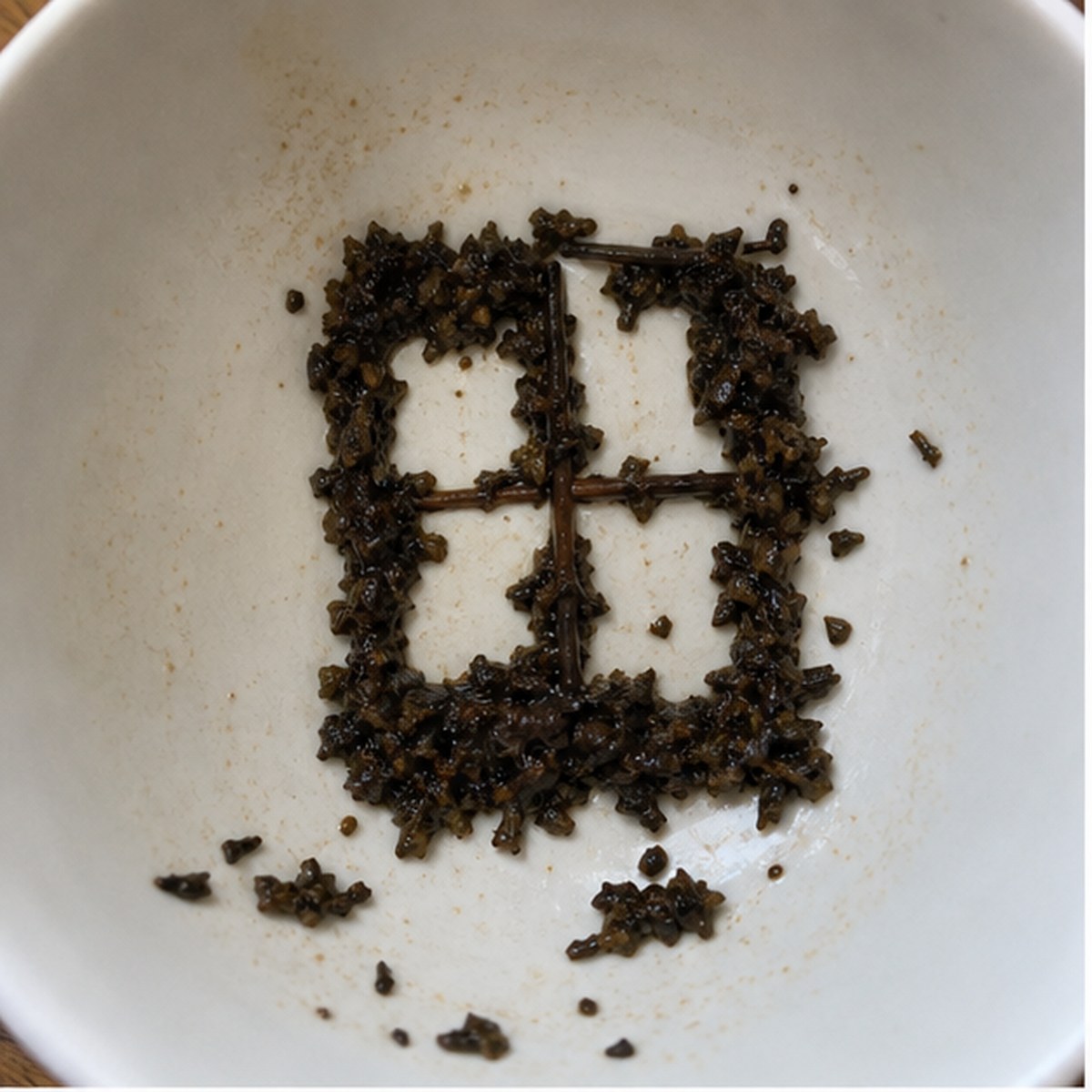 Window tea leaf reading cup example