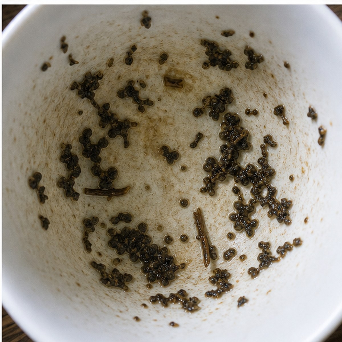 Wreath tea leaves cup variation three